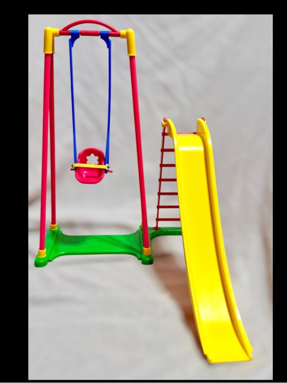 1998 Mattel Barbie Giggle ‘N Swing Playground Swing Set & Slide Doll Playset